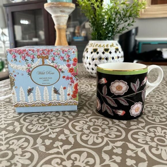 Wedgwood Archive Collection Wild Rose Black Bone China Coffee mug NEW‎ rare! - Picture 1 of 11